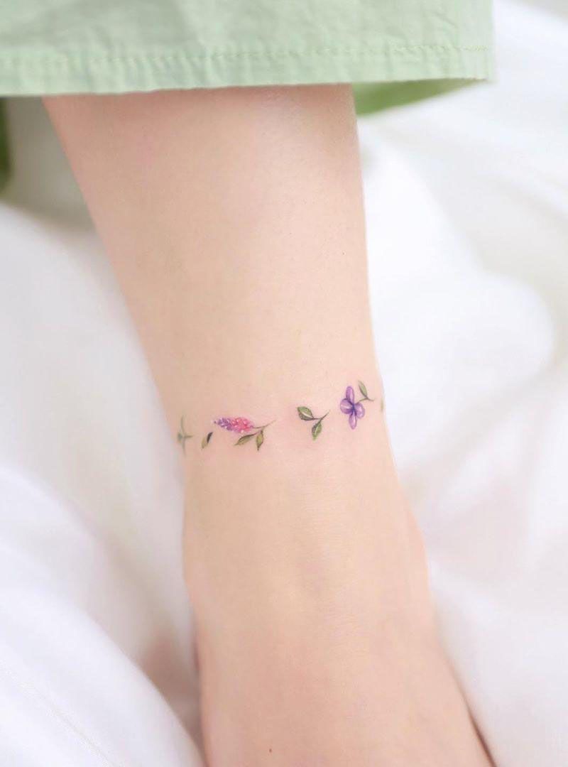 30 Pretty Lilac Tattoos to Inspire You