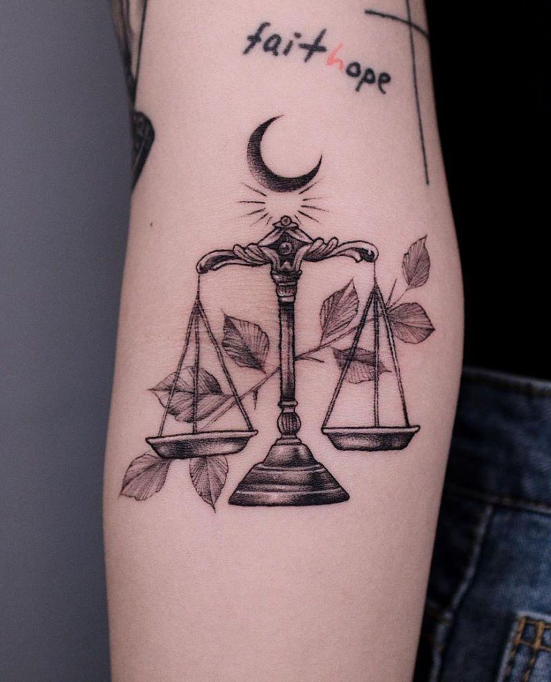 30 Pretty Scale Tattoos You Will Love