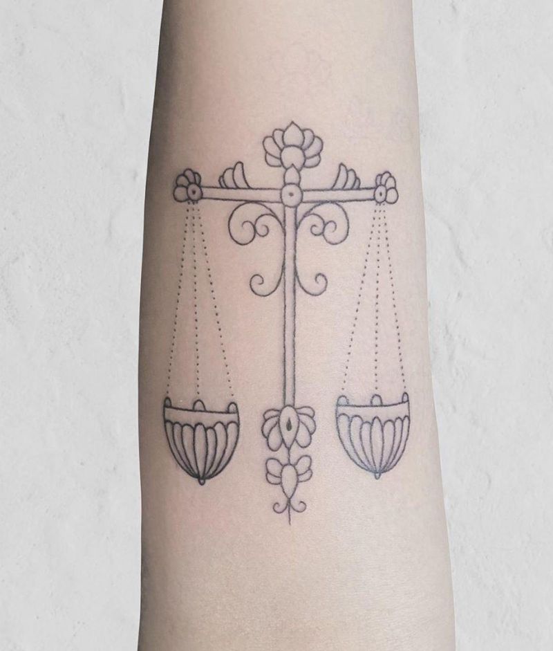 30 Pretty Scale Tattoos You Will Love