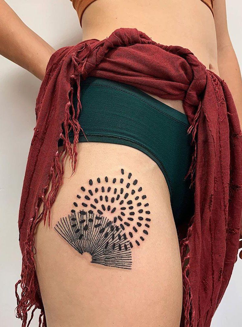 30 Pretty Fan Tattoos for Your Inspiration