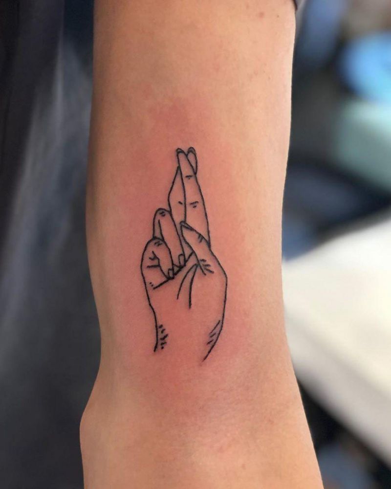 30 Elegant Fingers Crossed Tattoos Bring You Good Luck