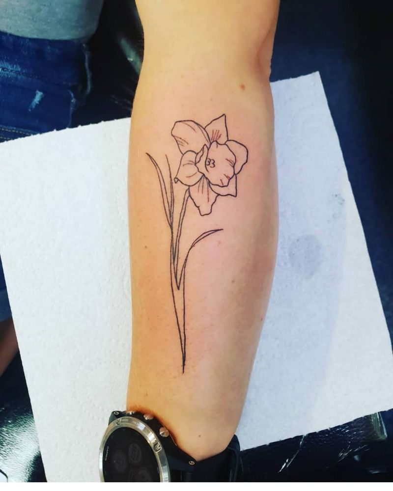 30 Pretty Daffodil Tattoos You Will Love