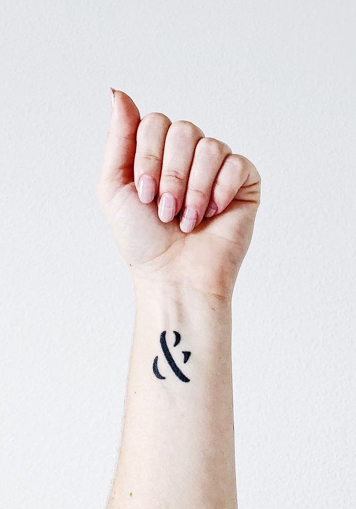 30 Pretty Ampersand Tattoos to Inspire You