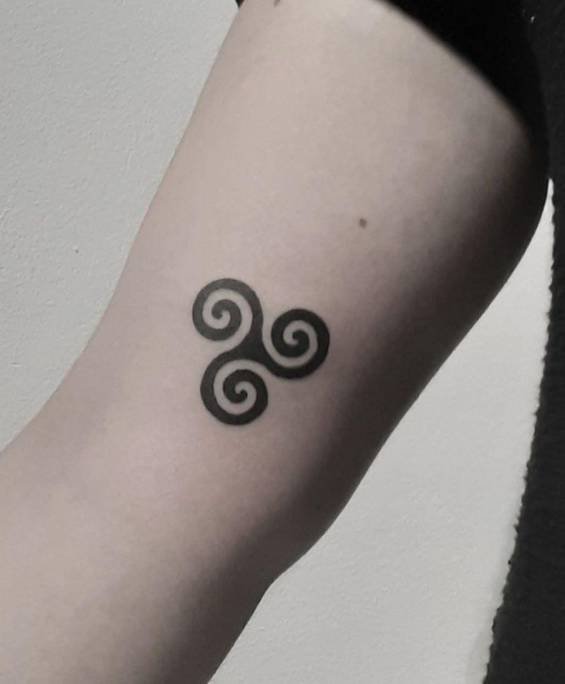 30 Pretty Triskelion Tattoos You Will Love