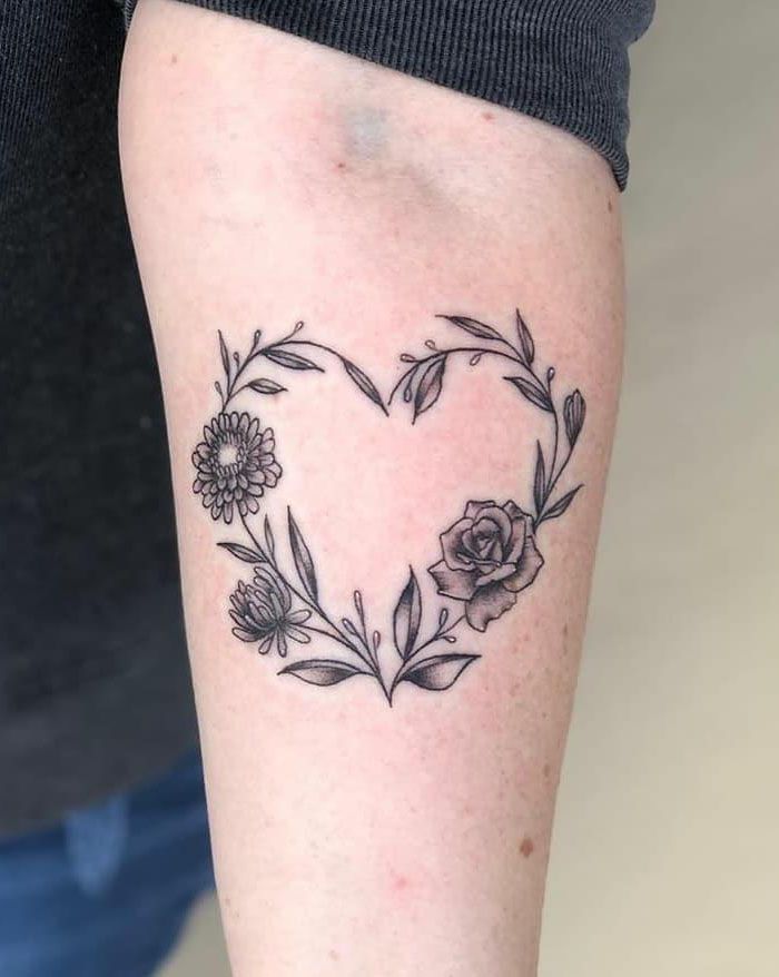 30 Pretty Flower Heart Tattoos You Must Try