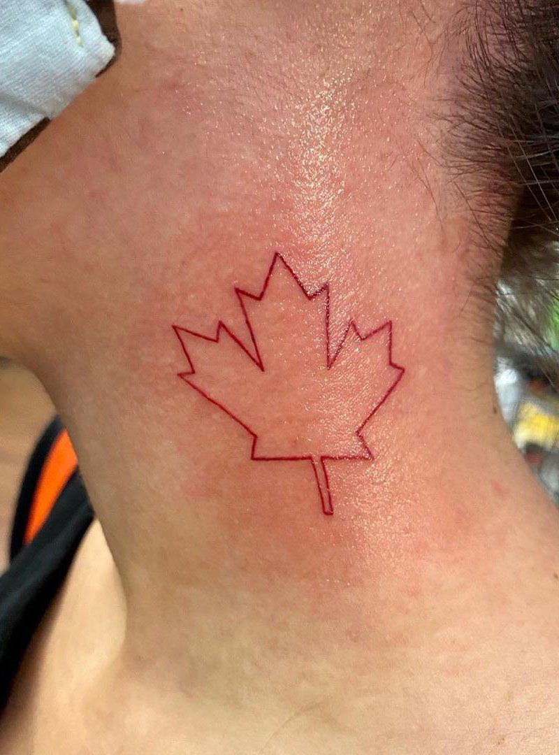 30 Elegant Maple Leaf Tattoos for Your Inspiration