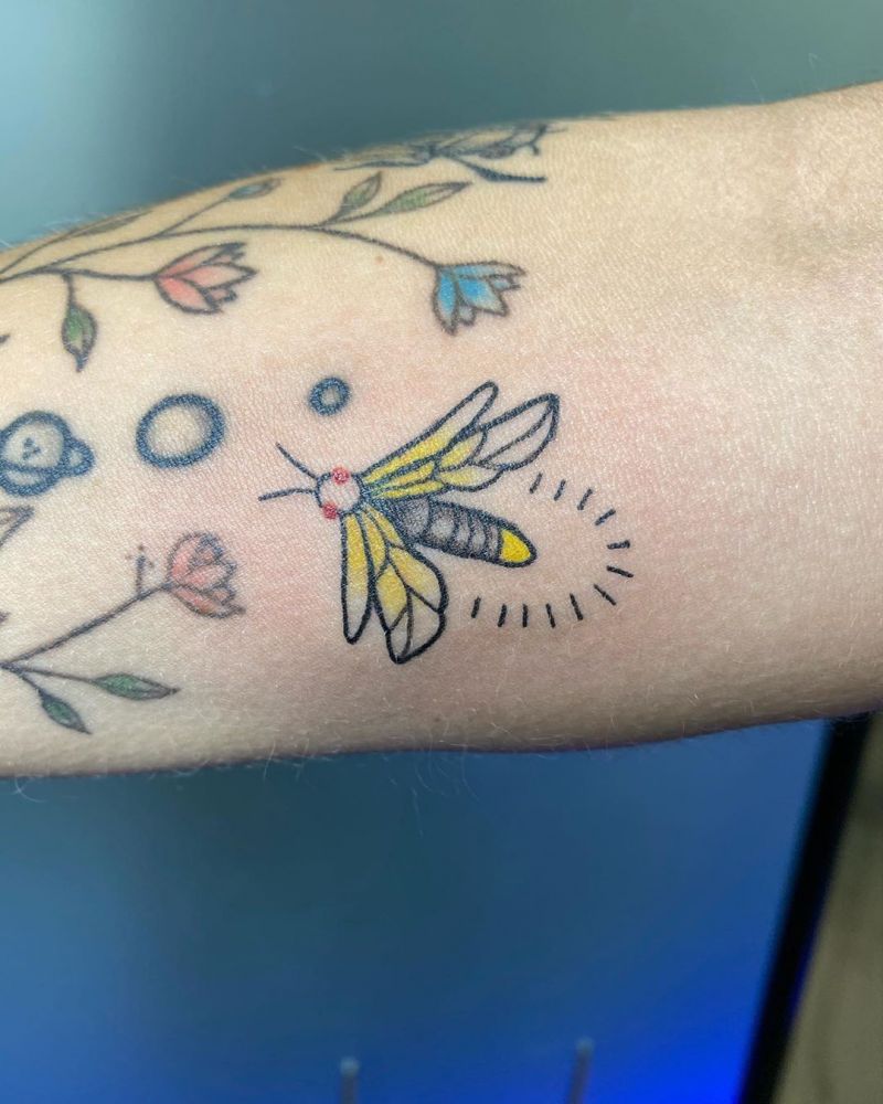 30 Pretty Firefly Tattoos to Inspire You