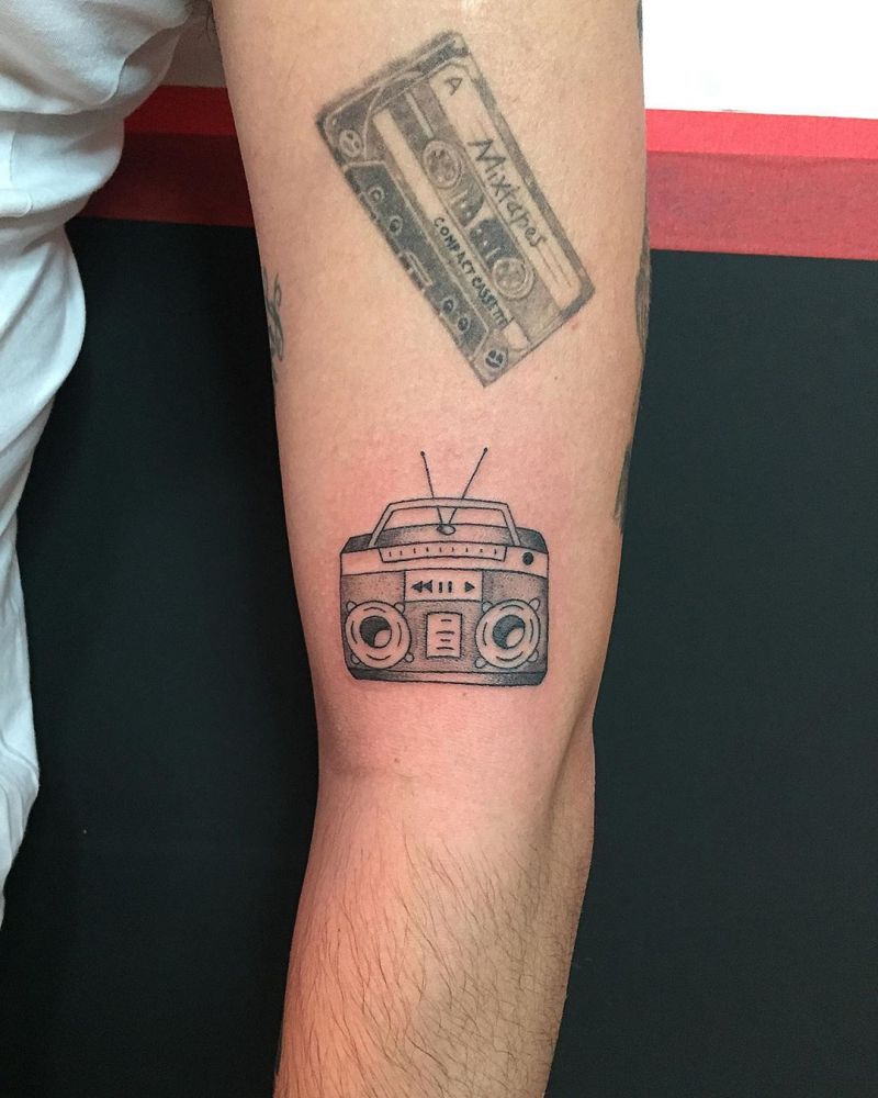 30 Pretty Radio Tattoos to Inspire You