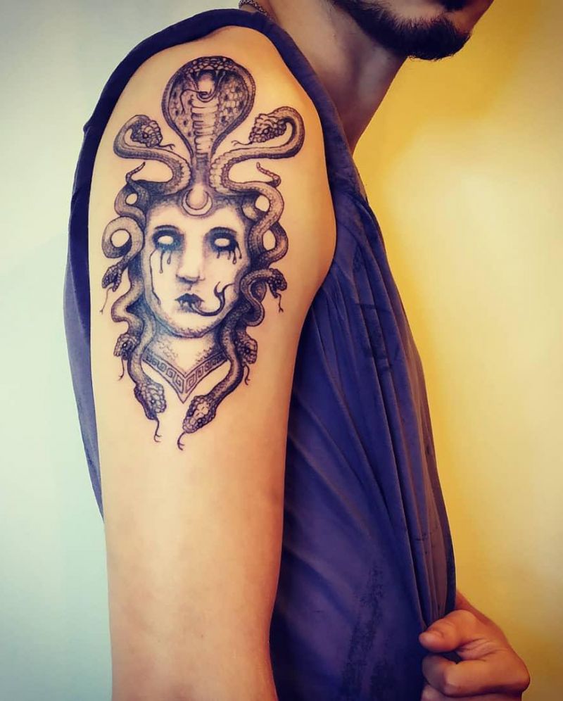 30 Pretty Gorgon Tattoos You Will Love