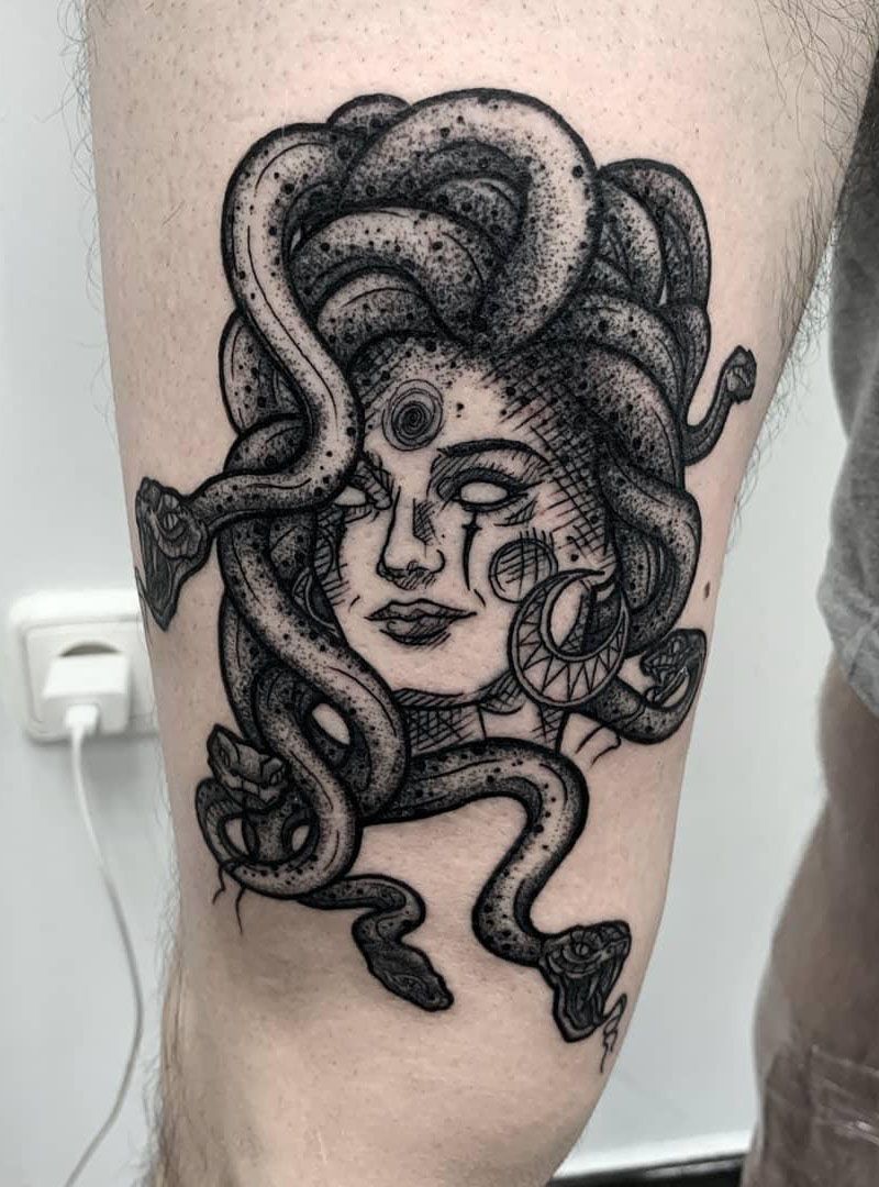 30 Pretty Gorgon Tattoos You Will Love