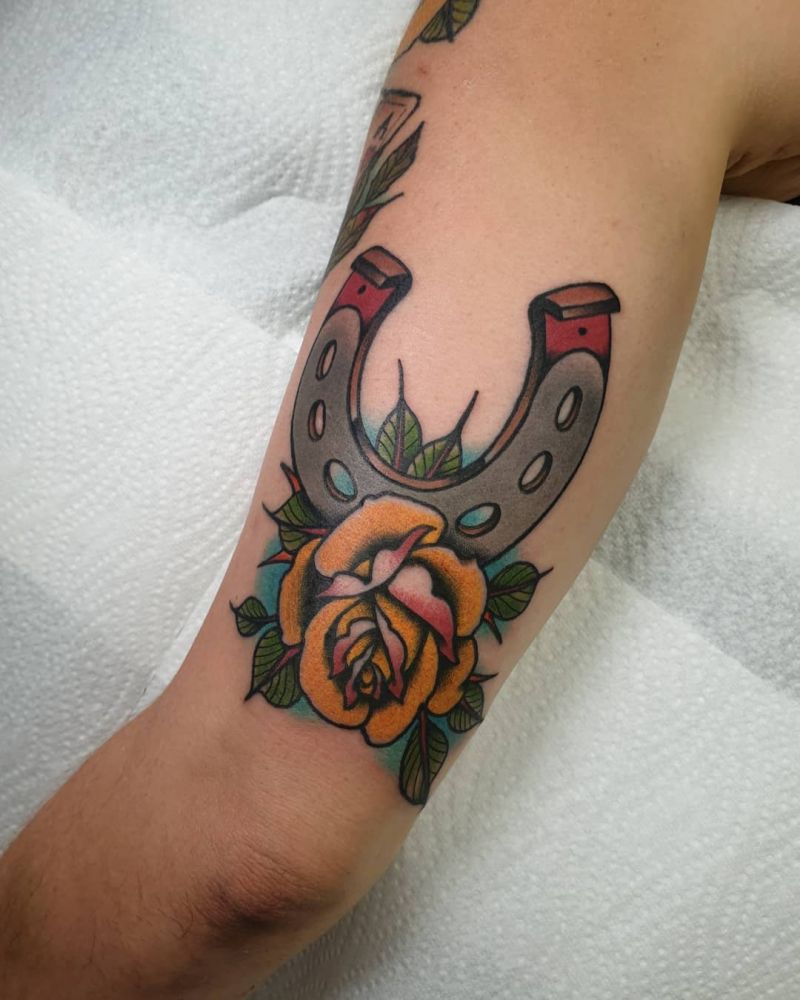 30 Perfect Horseshoe Tattoos Make You Attractive