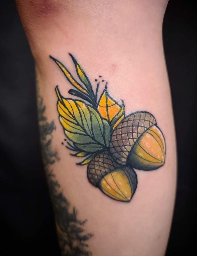 30 Pretty Acorn Tattoos Enhance Your Personality