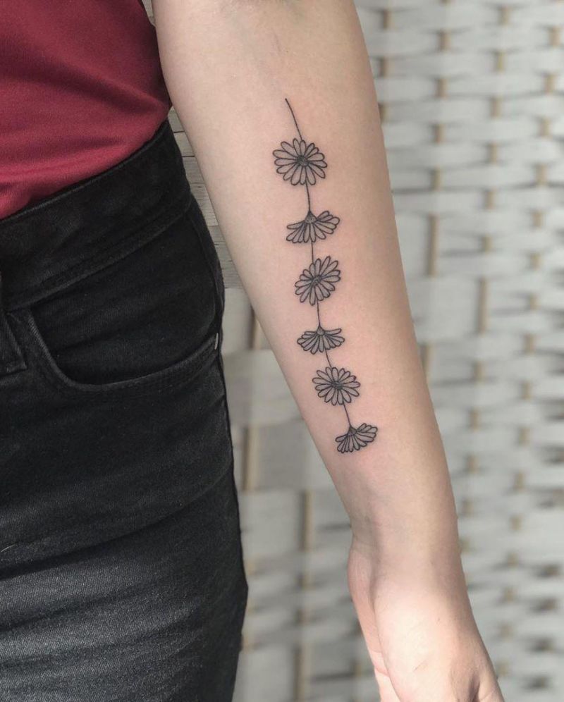 30 Pretty Daisy Chain Tattoos Make You The Focus of The Crowd