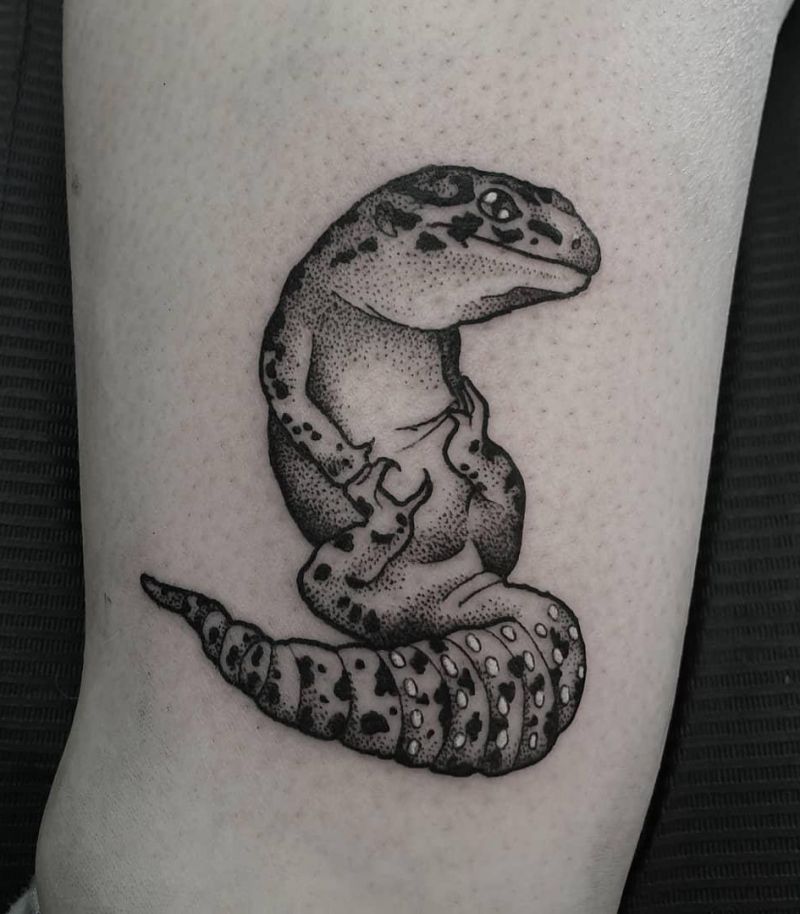 30 Pretty Lizard Tattoos Will Make You Want to Try