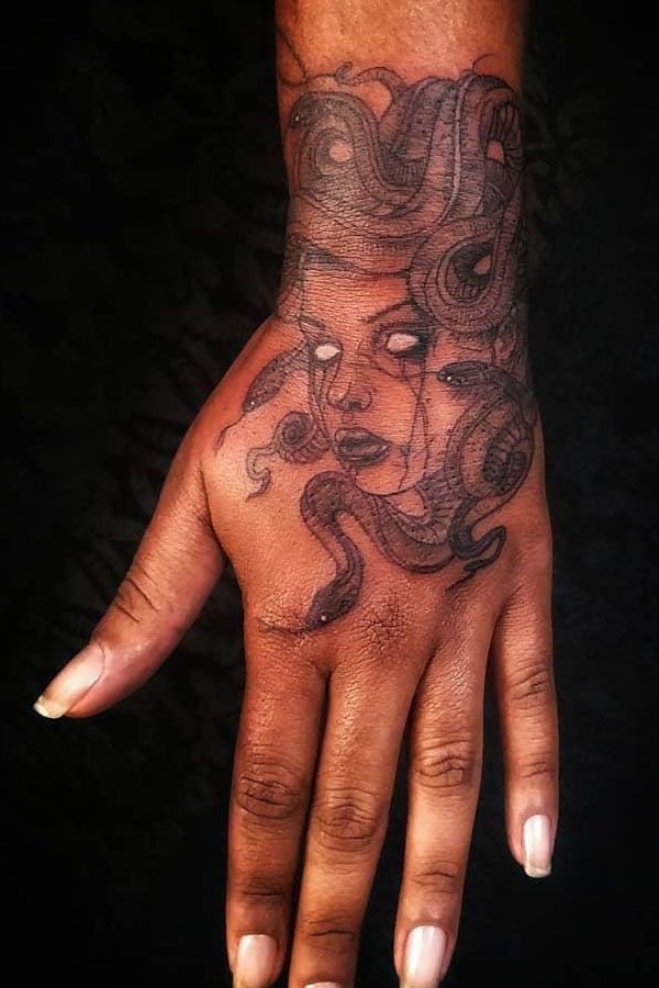 30 Pretty Gorgon Tattoos You Will Love