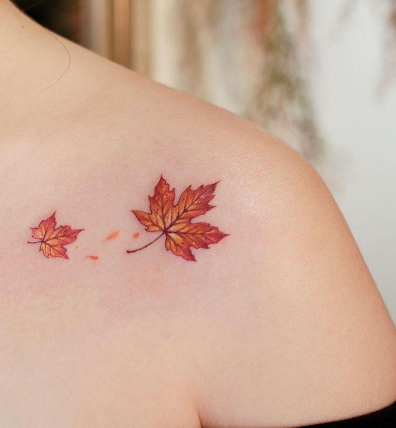 30 Elegant Maple Leaf Tattoos for Your Inspiration