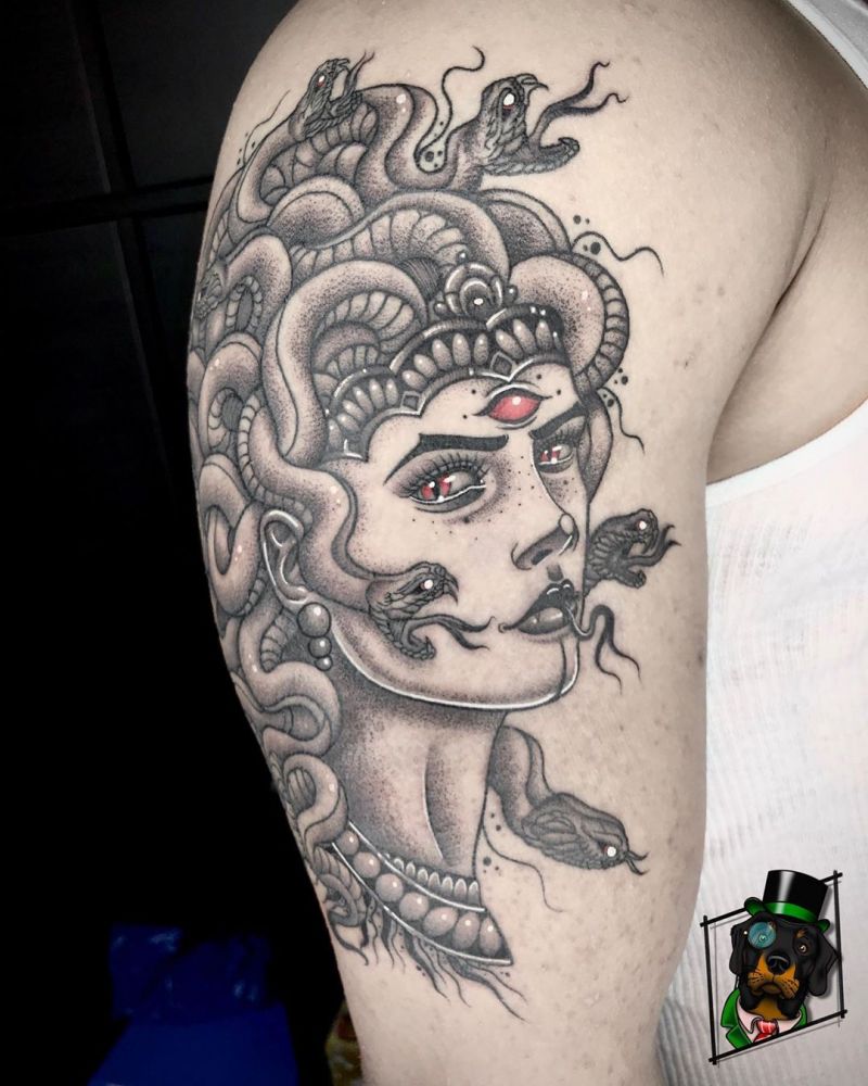 30 Pretty Gorgon Tattoos You Will Love