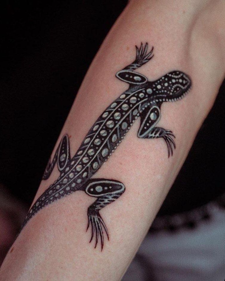 30 Pretty Lizard Tattoos Will Make You Want to Try