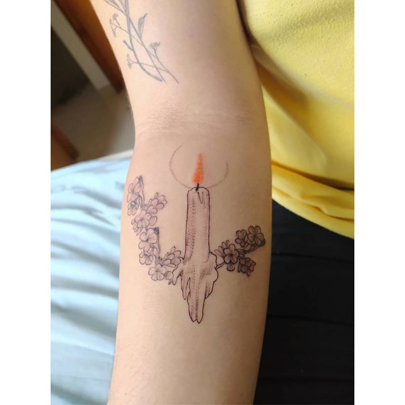 30 Pretty Candle Tattoos You Shouldn't Miss
