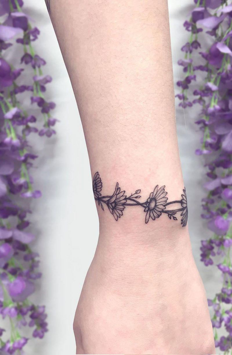 30 Pretty Daisy Chain Tattoos Make You The Focus of The Crowd