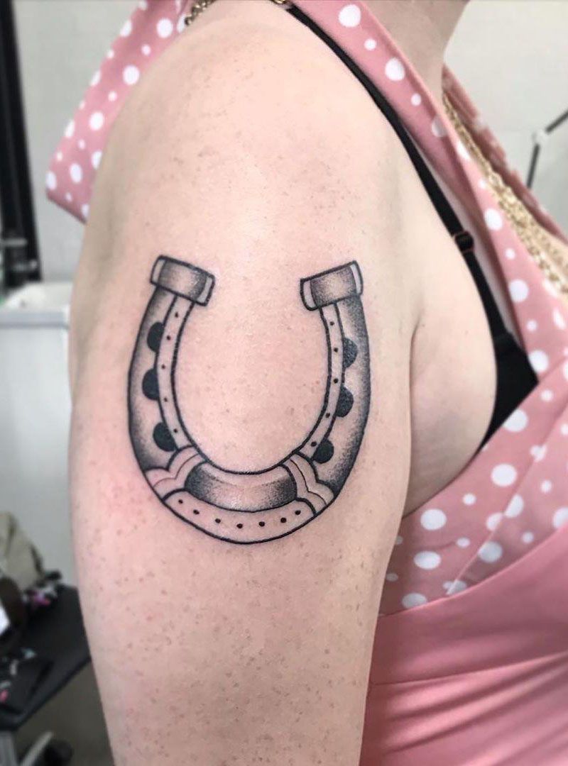 30 Perfect Horseshoe Tattoos Make You Attractive