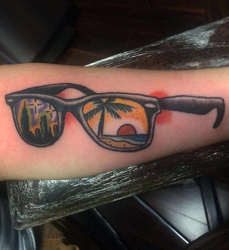 30 Pretty Sunglasses Tattoos You Will Love