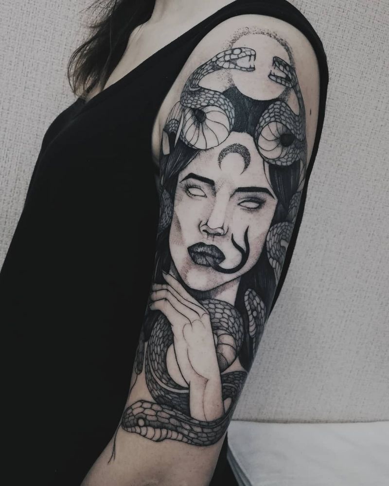 30 Pretty Gorgon Tattoos You Will Love