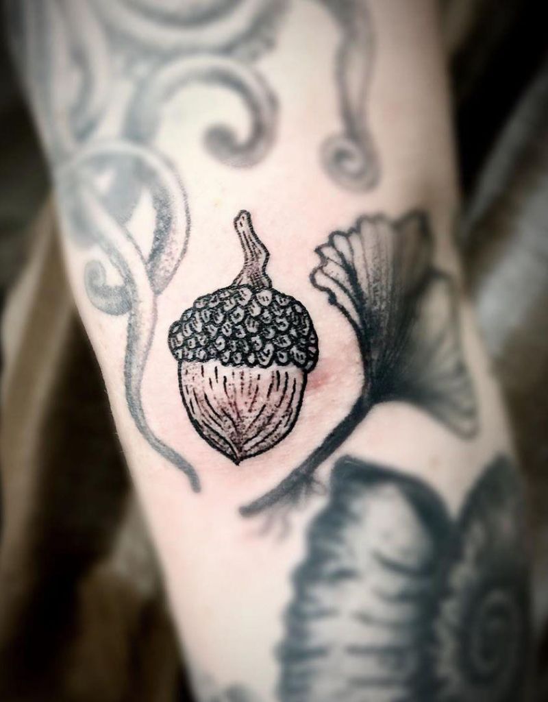 30 Pretty Acorn Tattoos Enhance Your Personality