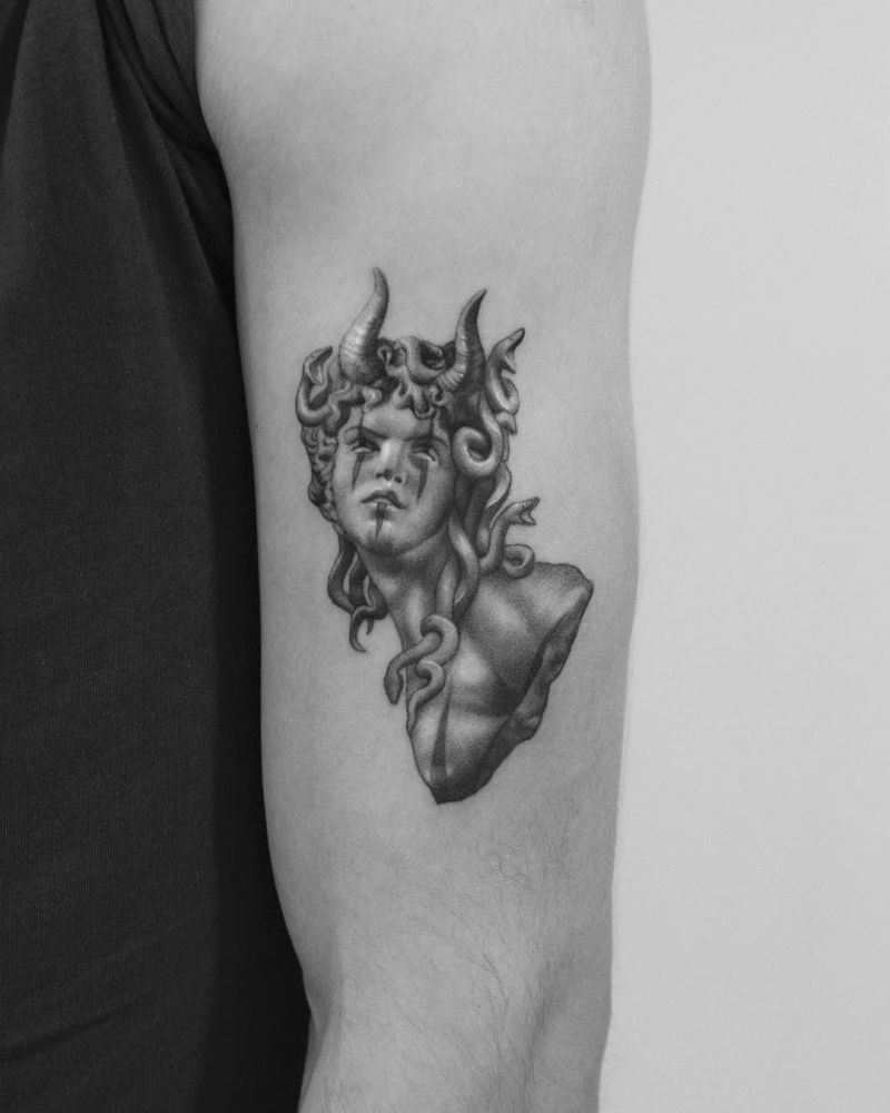 30 Pretty Gorgon Tattoos You Will Love