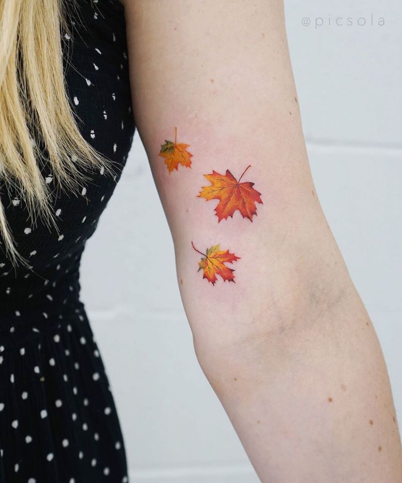 30 Elegant Maple Leaf Tattoos for Your Inspiration