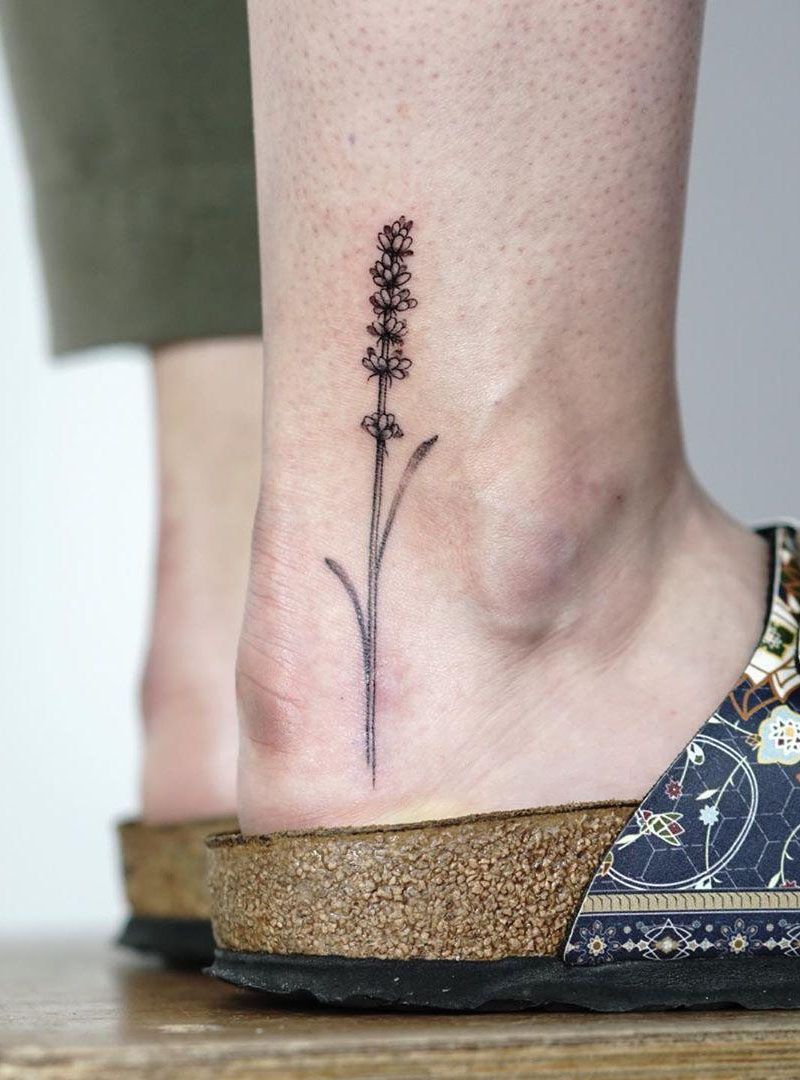 30 Pretty Small Tattoos Show Your Charm