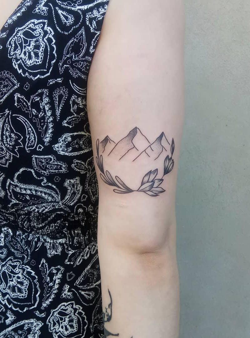 30 Pretty Mountain Tattoos You Will Love