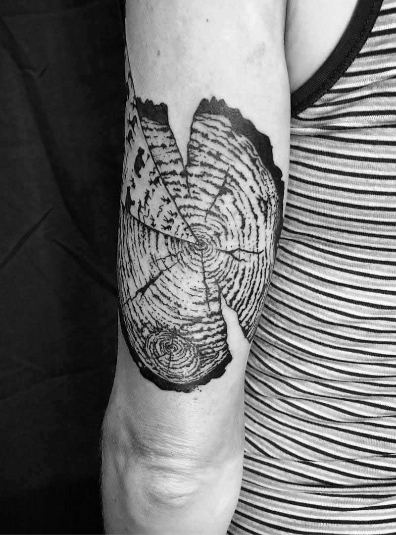 30 Pretty Tree Ring Tattoos Make You Beautiful Forever