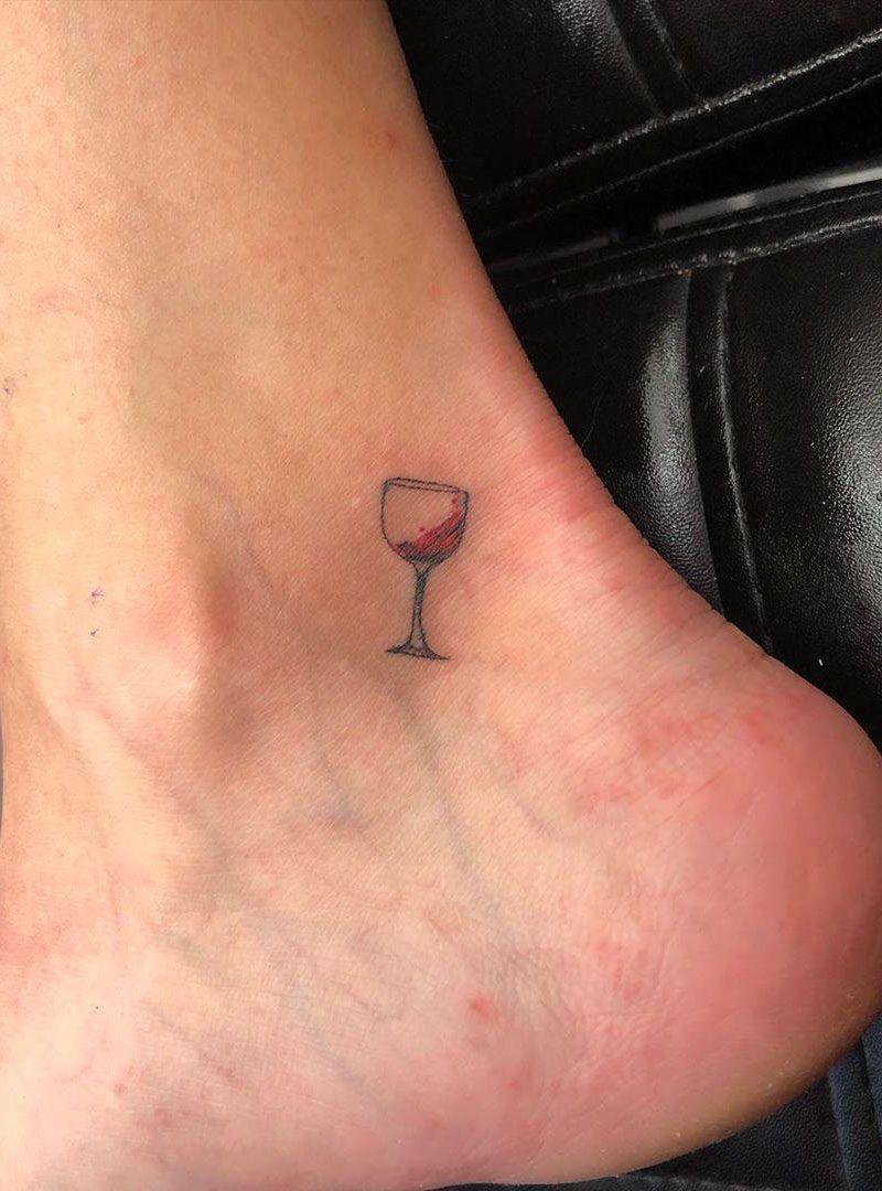 30 Pretty Wine Glass Tattoos Make You Very Attractive