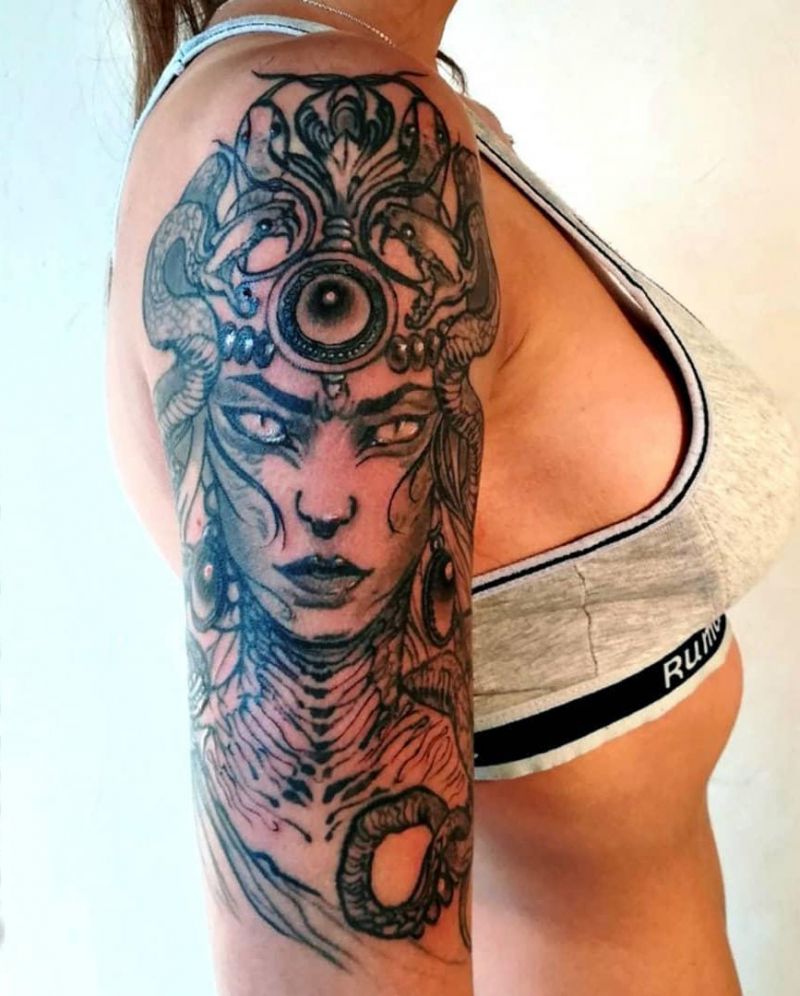 30 Pretty Gorgon Tattoos You Will Love