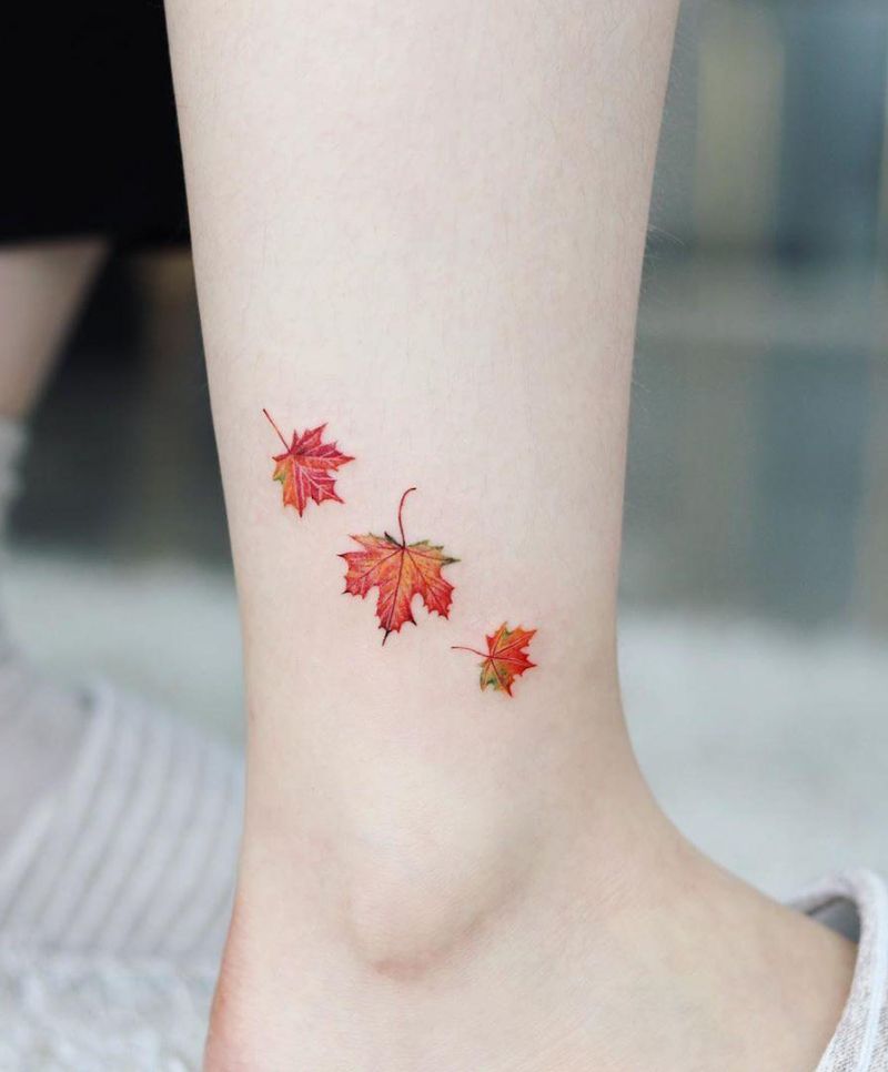 30 Elegant Maple Leaf Tattoos for Your Inspiration