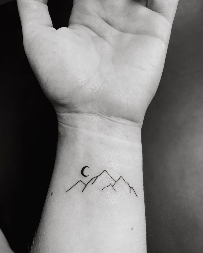 30 Pretty Mountain Tattoos You Will Love