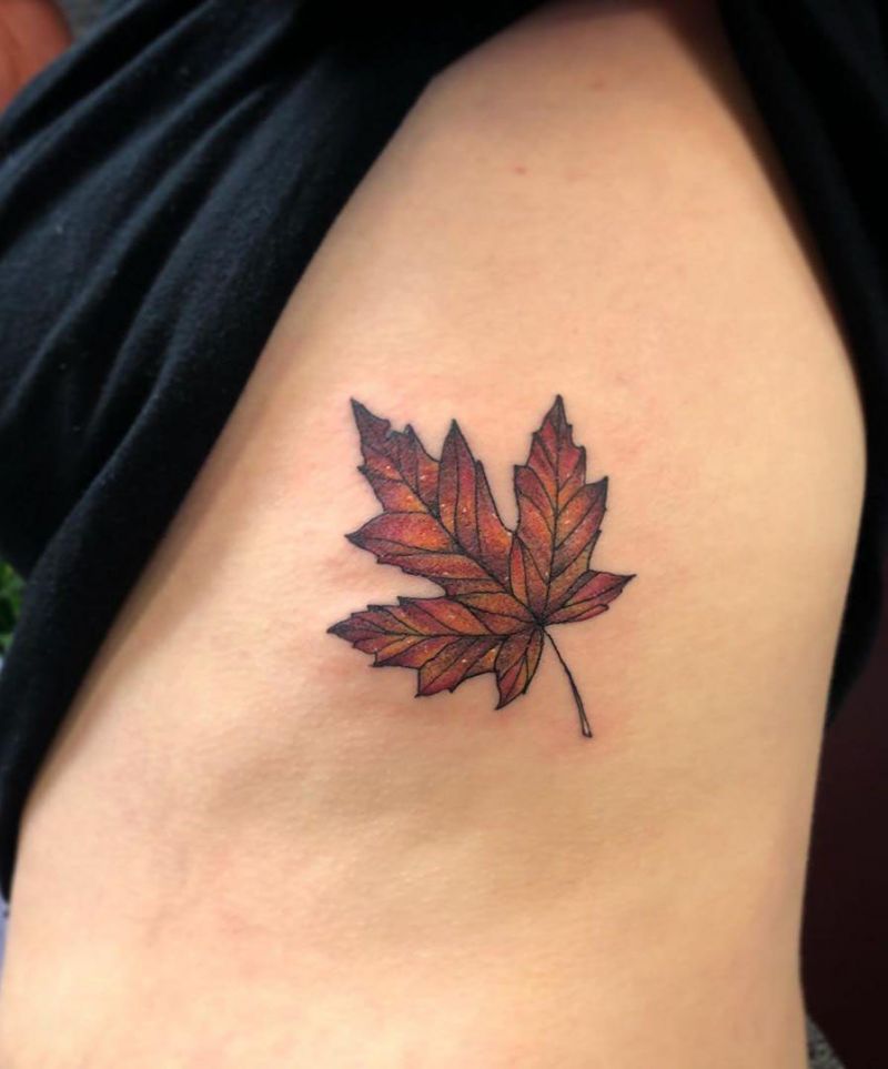 30 Elegant Maple Leaf Tattoos for Your Inspiration