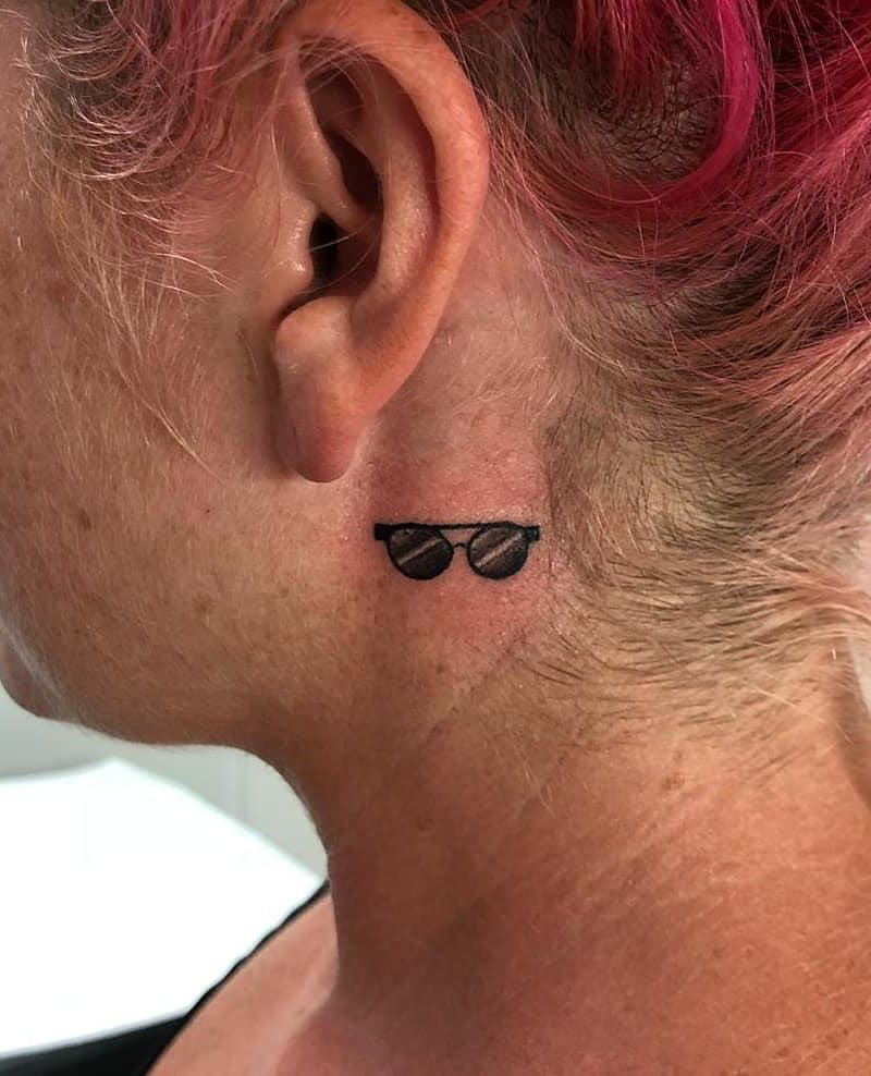 30 Pretty Sunglasses Tattoos You Will Love