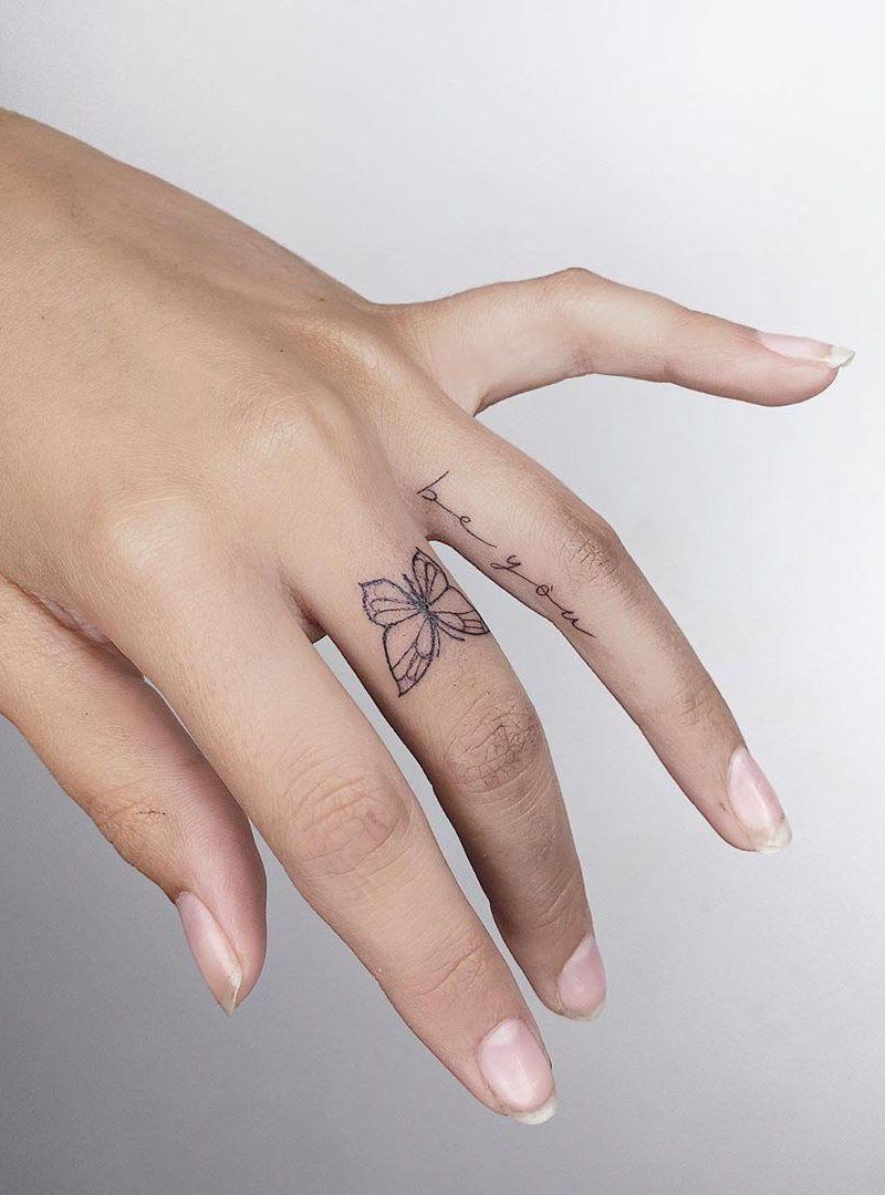 30 Pretty Small Tattoos Show Your Charm