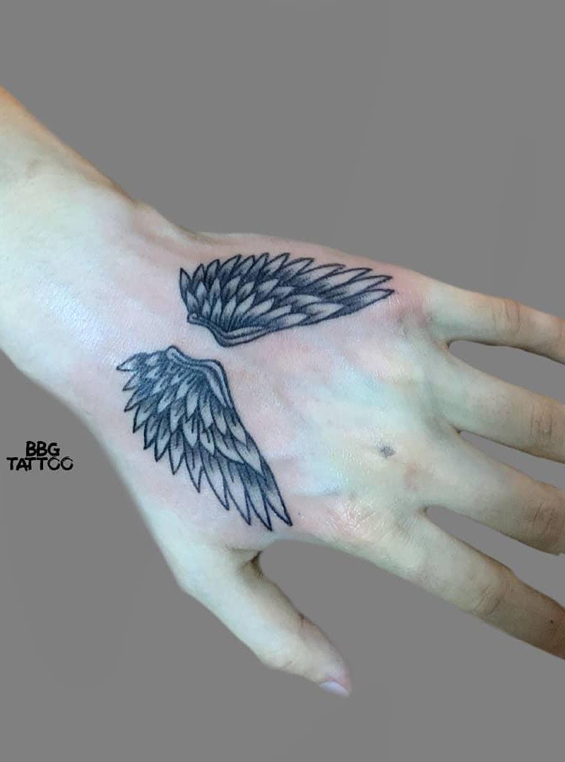 30 Pretty Wing Tattoos You Must Try