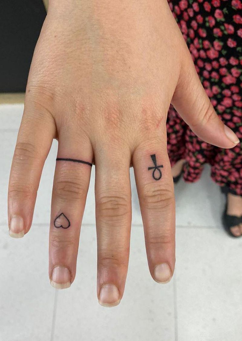 30 Pretty Ankh Tattoos to Inspire You