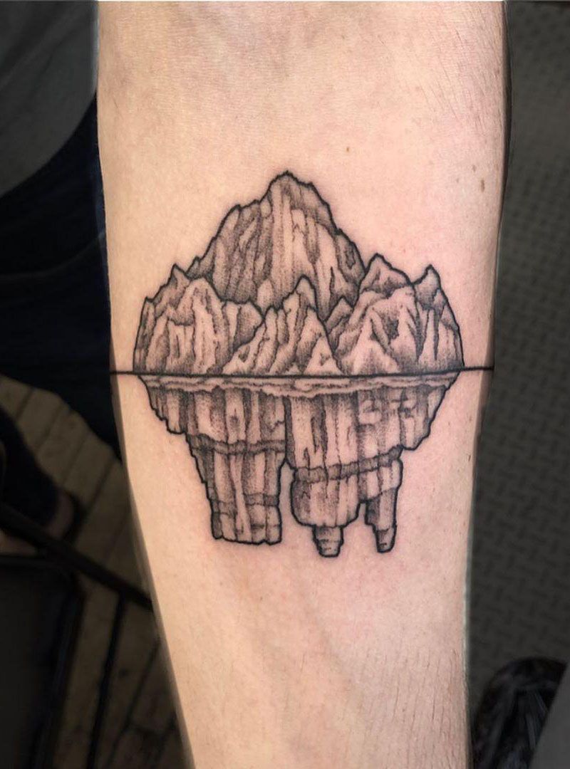 30 Pretty Mountain Tattoos You Will Love