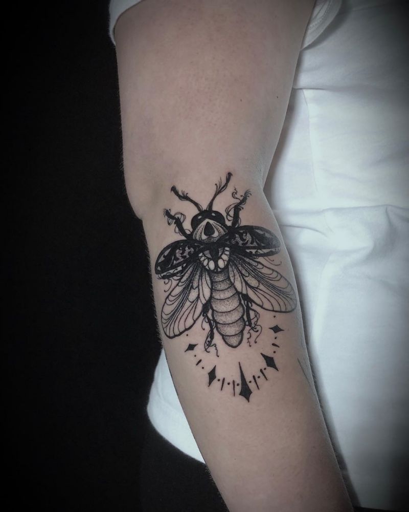 30 Pretty Firefly Tattoos to Inspire You