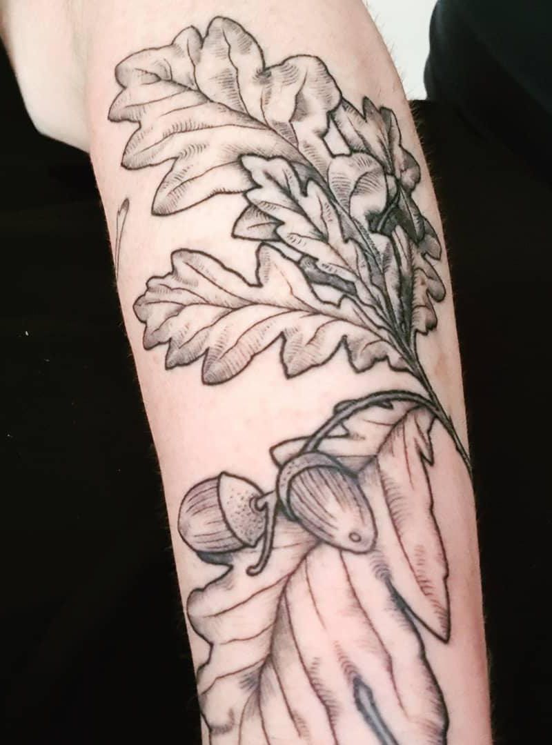 30 Pretty Oak Leaf Tattoos Make You Attractive