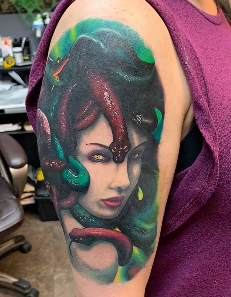 30 Pretty Gorgon Tattoos You Will Love