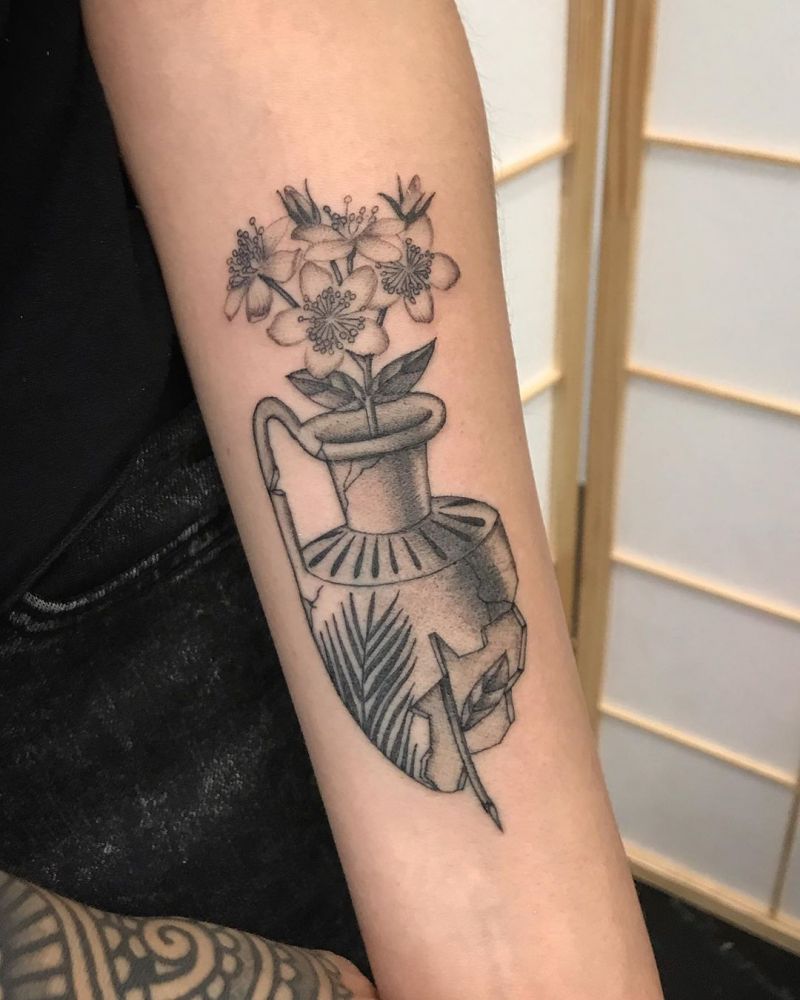 30 Pretty Vase Tattoos Improve Your Temperament