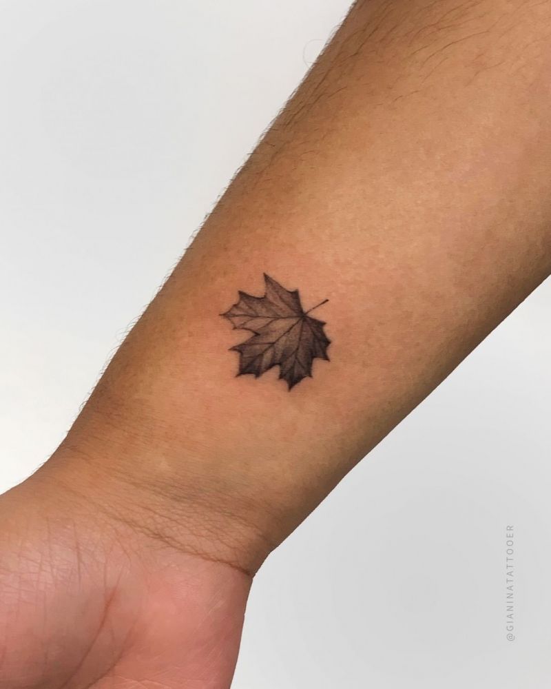 30 Elegant Maple Leaf Tattoos for Your Inspiration