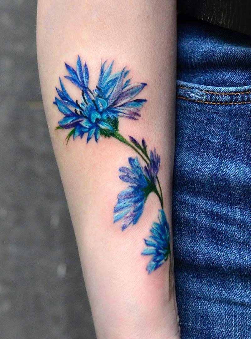 30 Pretty Cornflower Tattoos to Inspire You