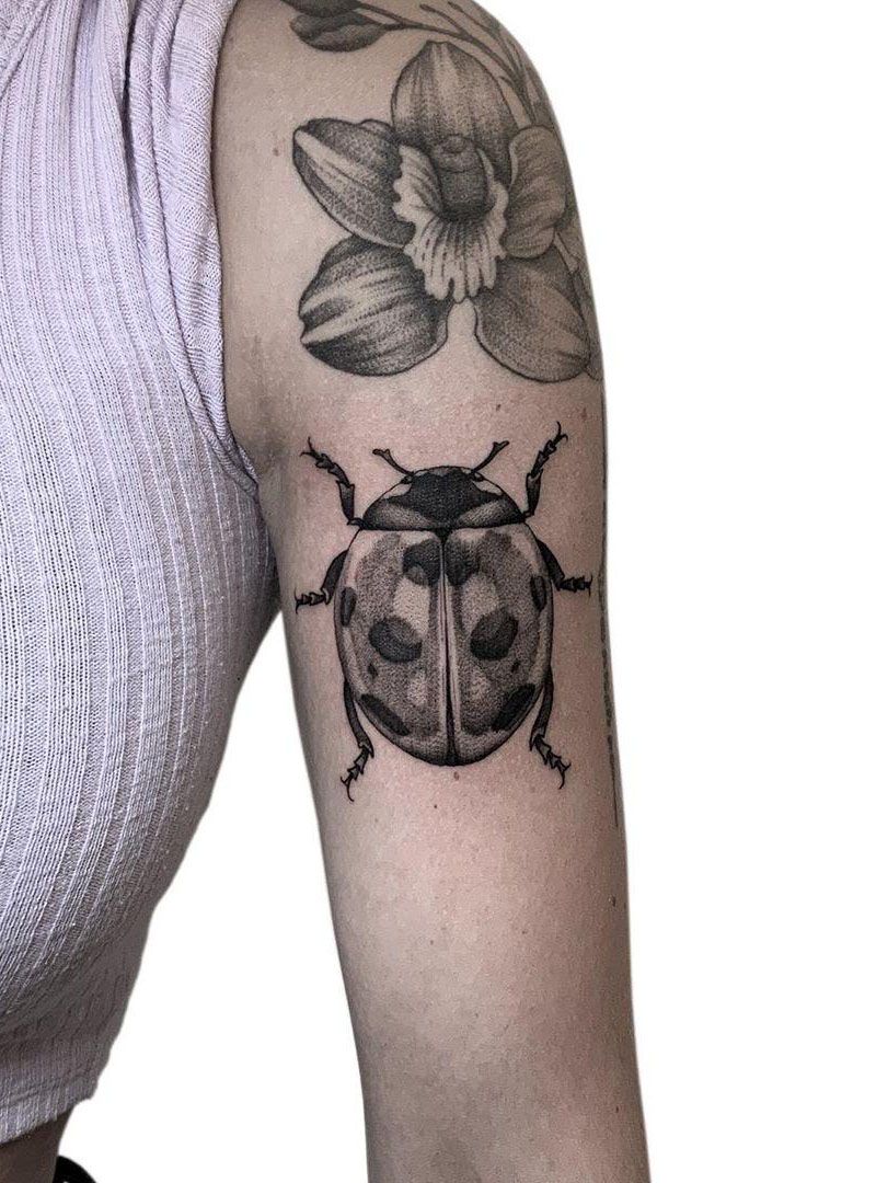 30 Pretty Ladybug Tattoos to Inspire You